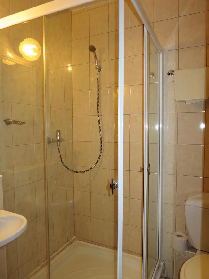 Retro Hotel Suza Bratislava Eksteriør bilde